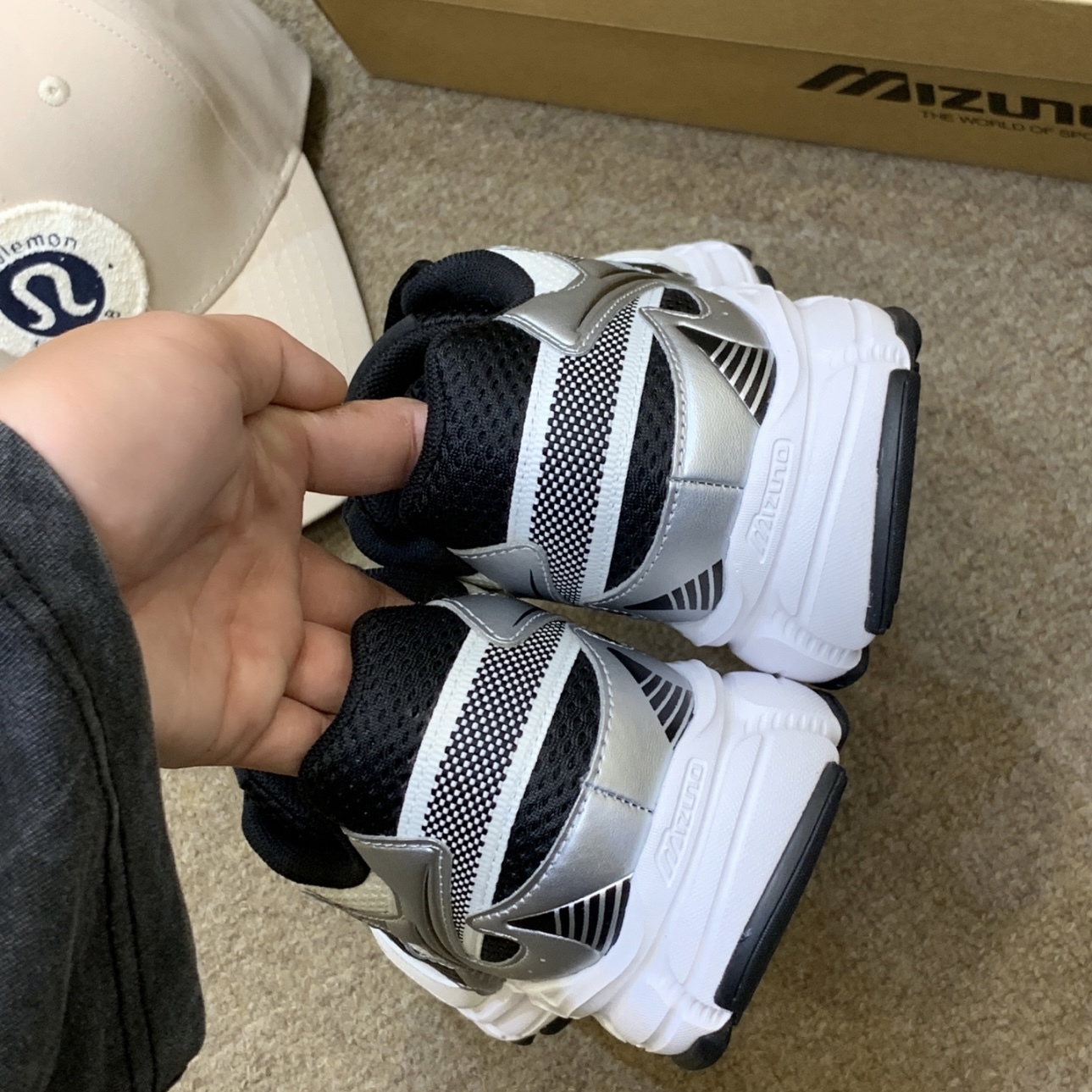 MIZUNO SPEED 2K 白銀黑復古潮流運動鞋跑步美津濃D1GH222909