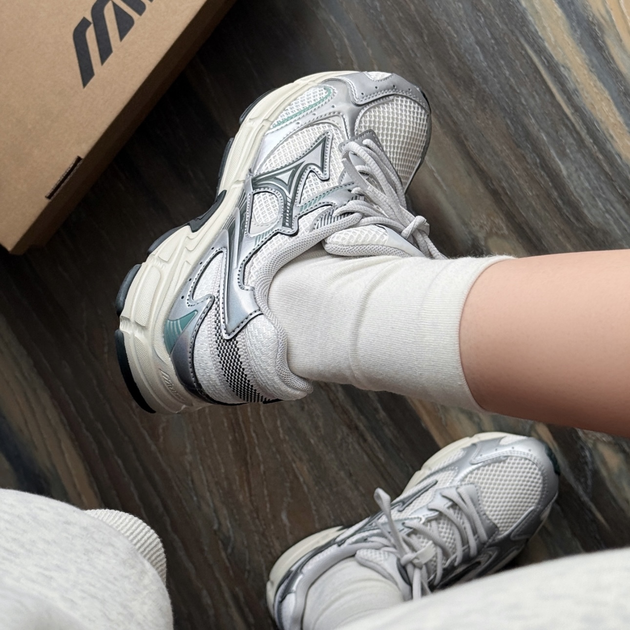 MIZUNO SPEED 2K 白銀藍漸層休閒跑步鞋美津濃D1GH222921 MIZUNO SPEED 2K 白銀藍漸層休閒跑步鞋美津濃D1GH222921