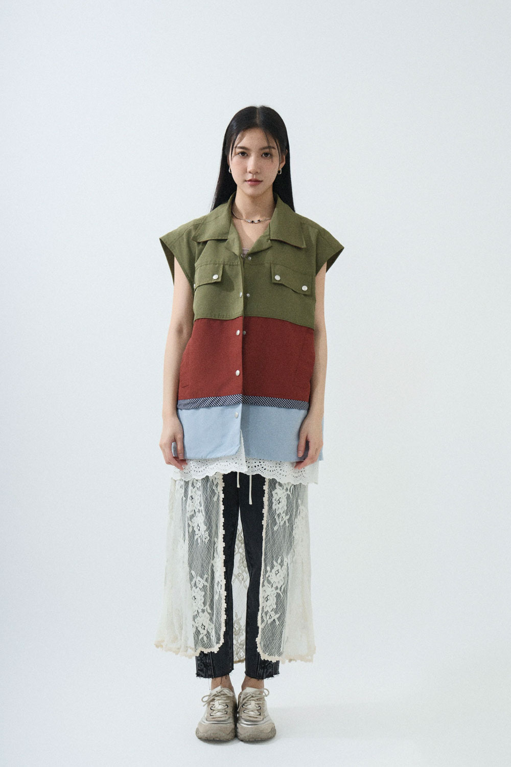 SS25_0081（外套＋蕾絲背心＋牛仔褲）
