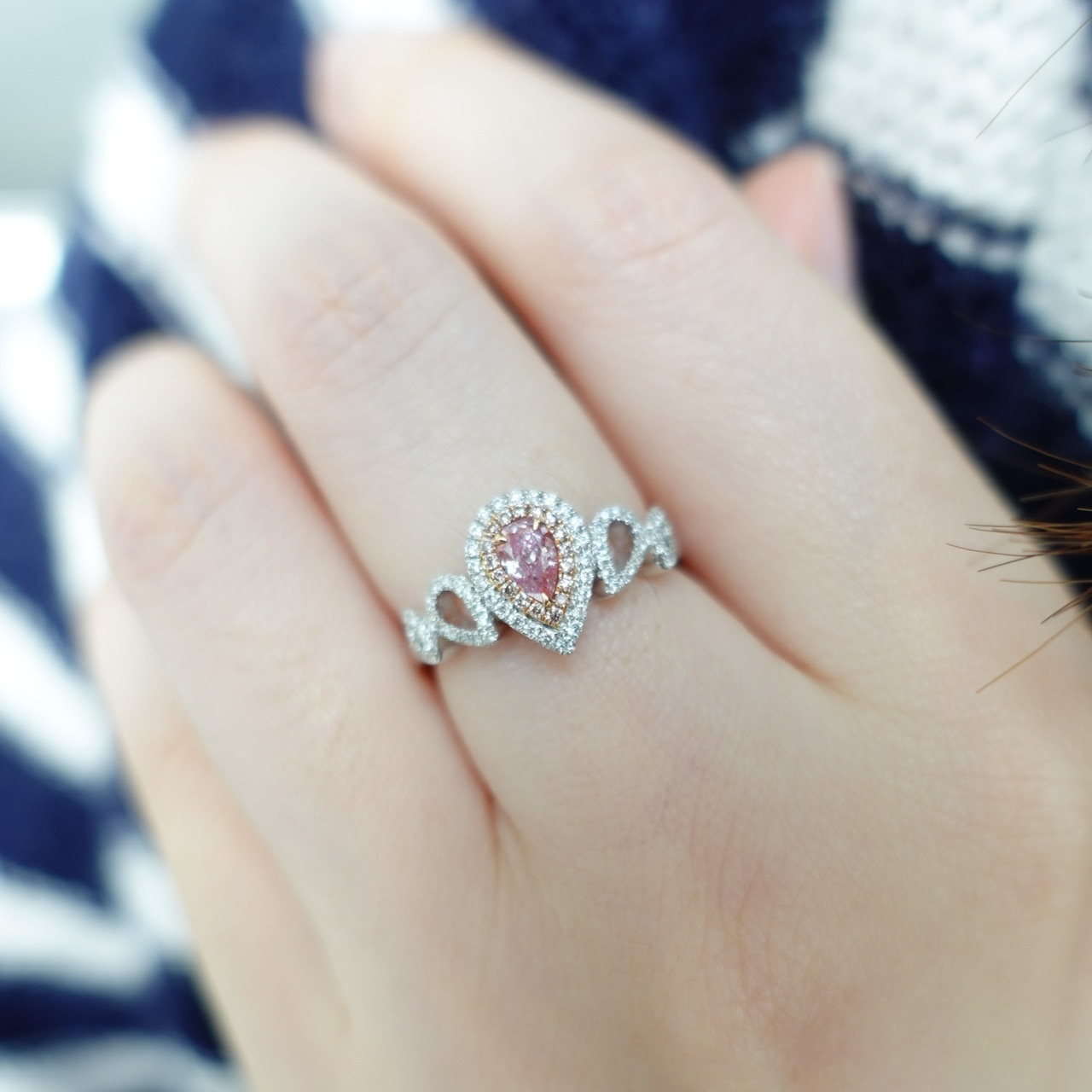 18K金粉鑽戒指-水滴切割（帶GIA證書）