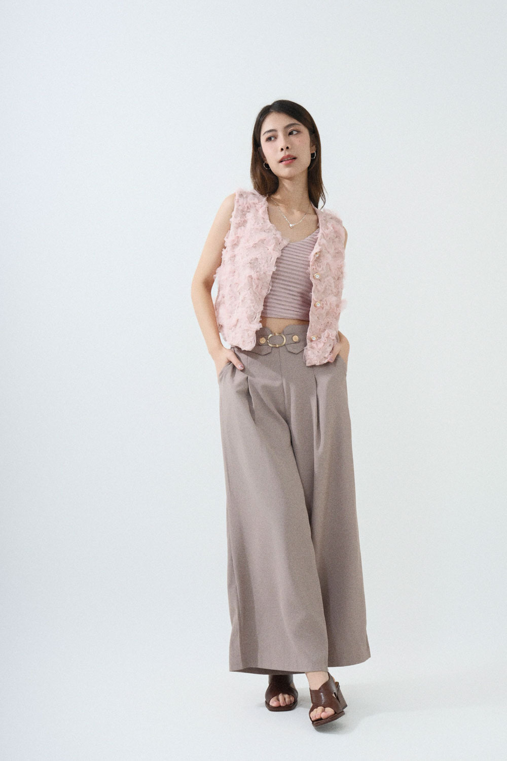 SS25_0085（背心外套＋吊帶＋長褲）