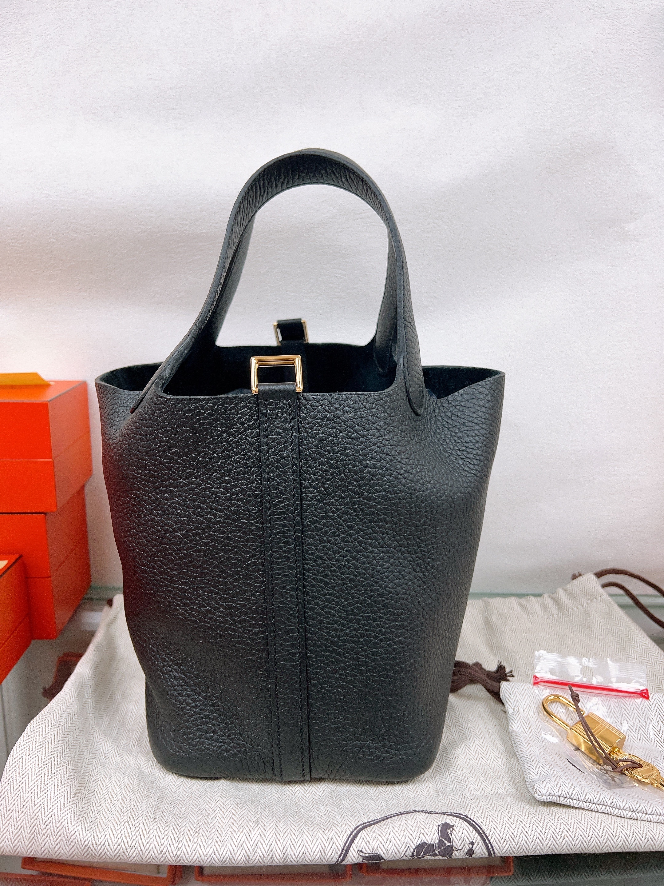 *Unused* Hermes picotin 18 / p18 (black ghw / stamp w)
