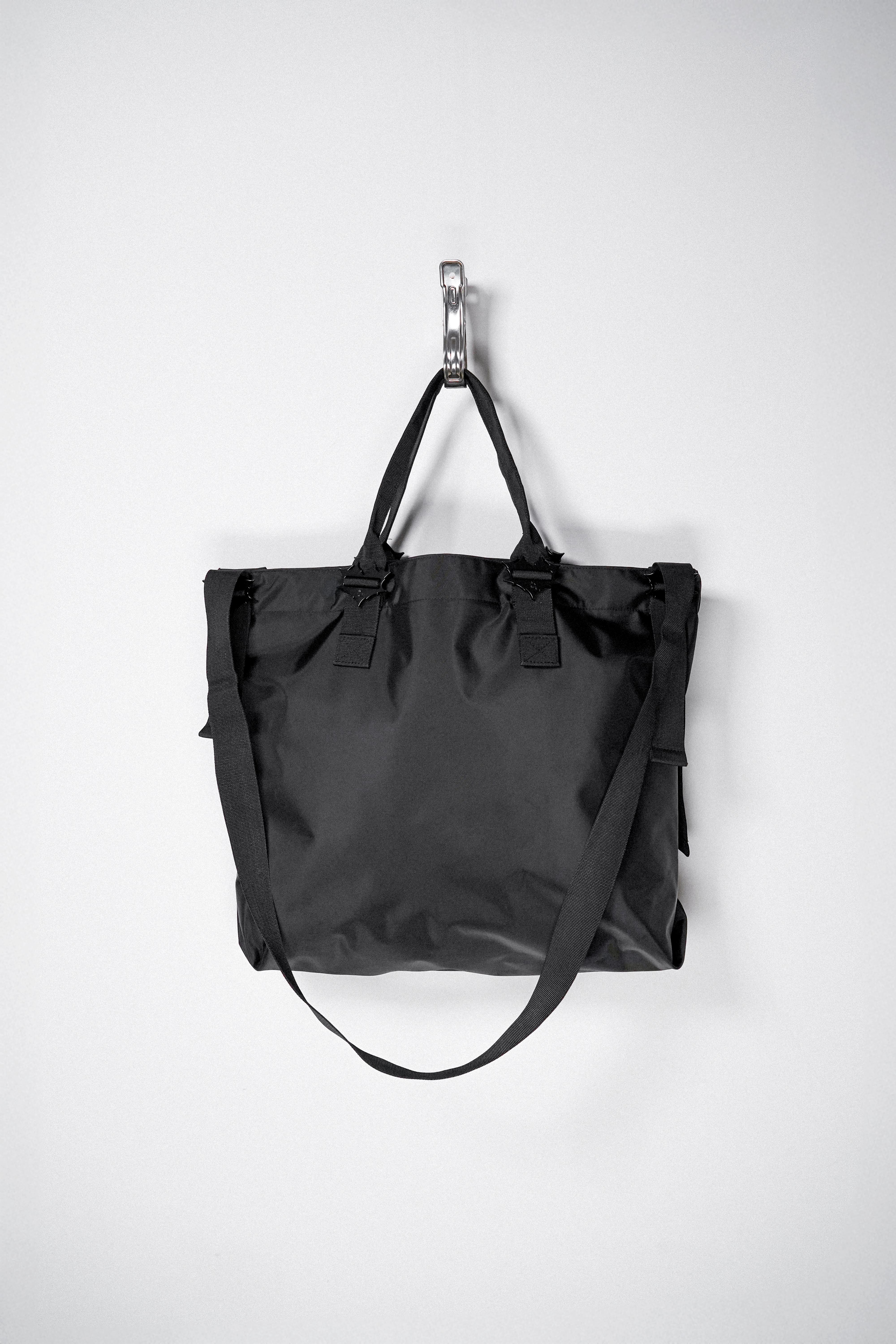 CAAT3 BUCKLES TOTE BAG CAAT3TB001BK