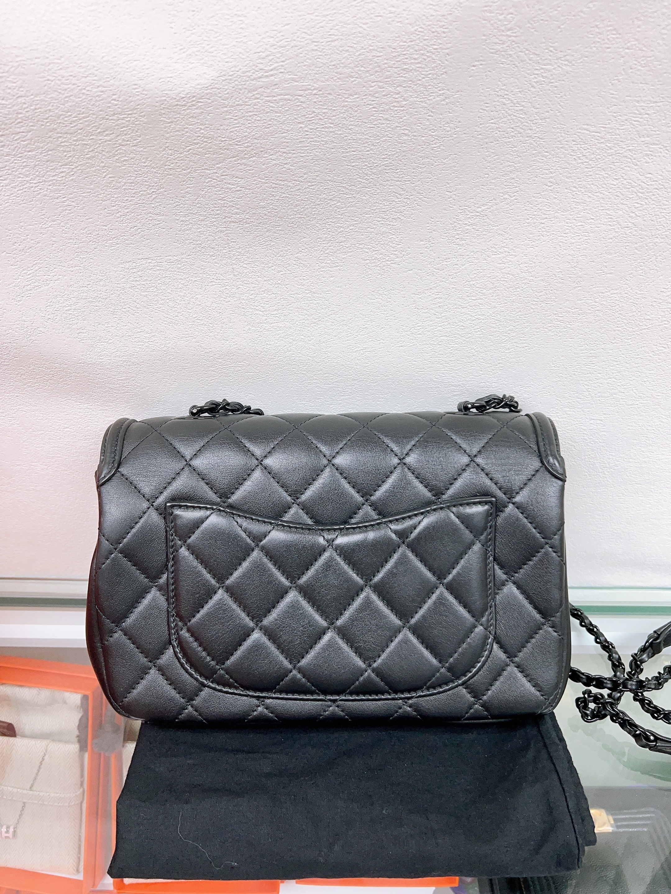 Chanel filigree flap bag so black