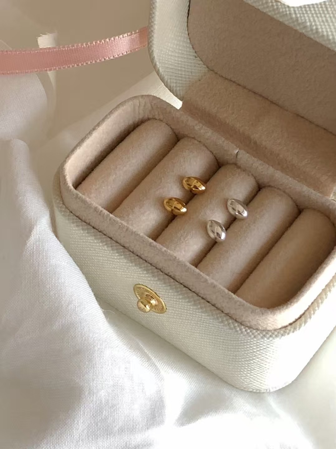 S925 silver mini egg earring