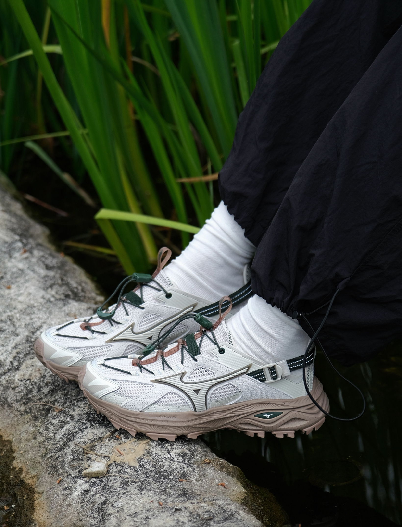 Mizuno - Racer Trail SE - Light Grey / Light Brown / Gr