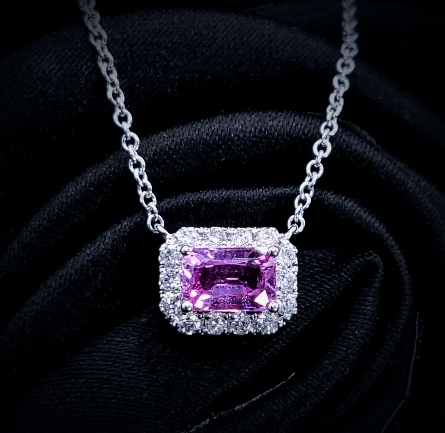 18K White Gold 0.73ct Pink Sapphire and Diamond Necklace