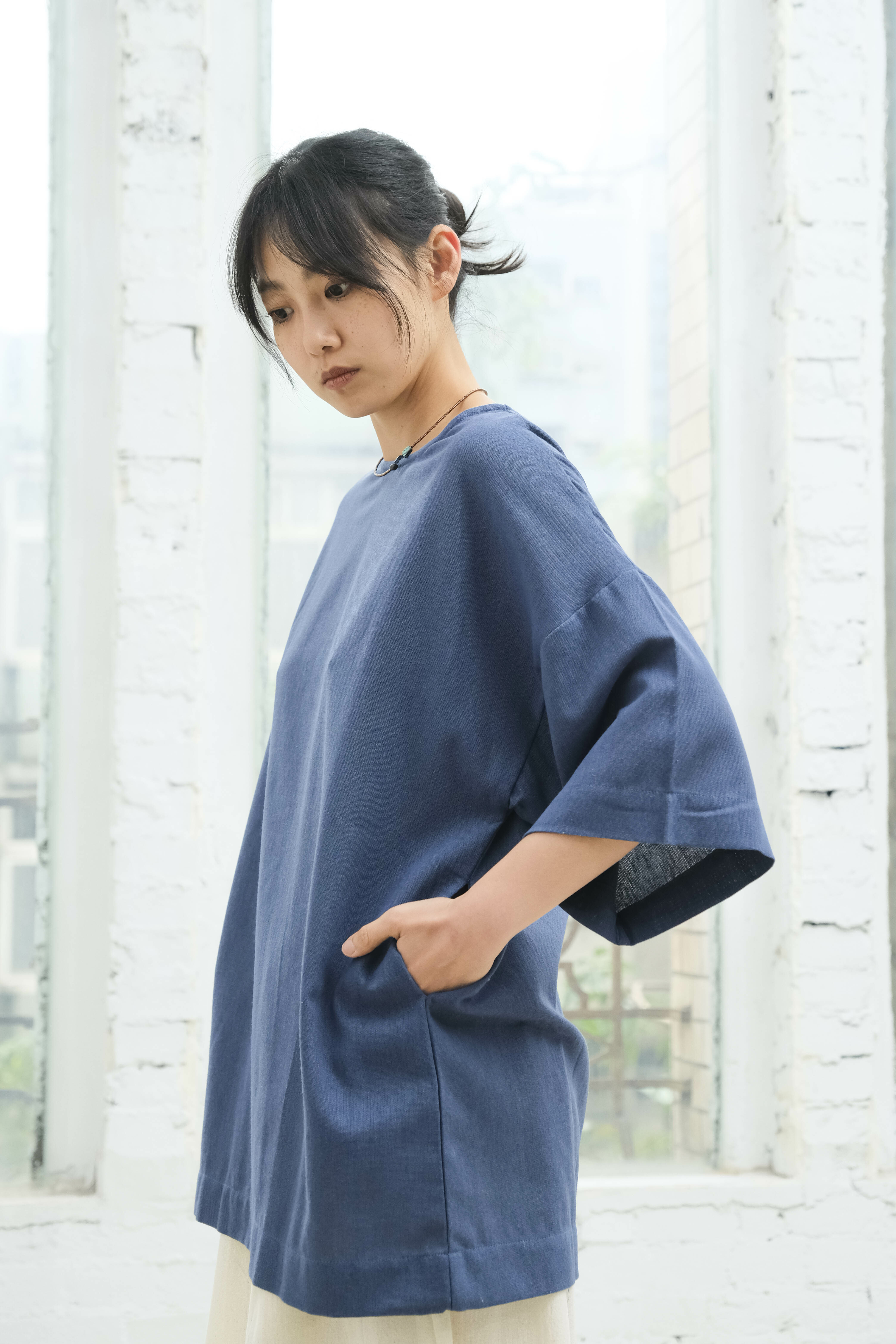 中性寬版口袋上衣 / 棉麻 深灰藍