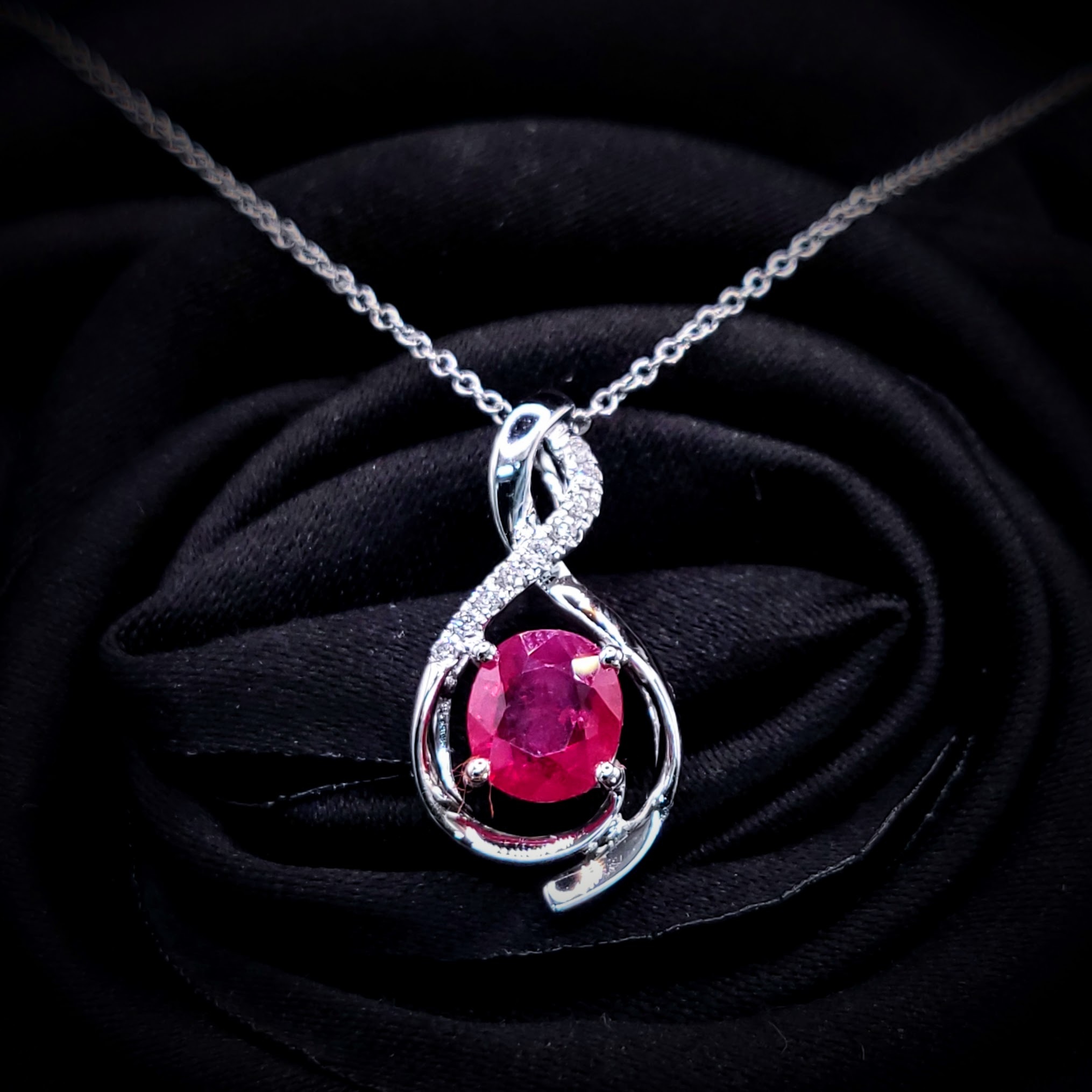 18K White Gold 1.01ct Ruby and Diamond Pendant