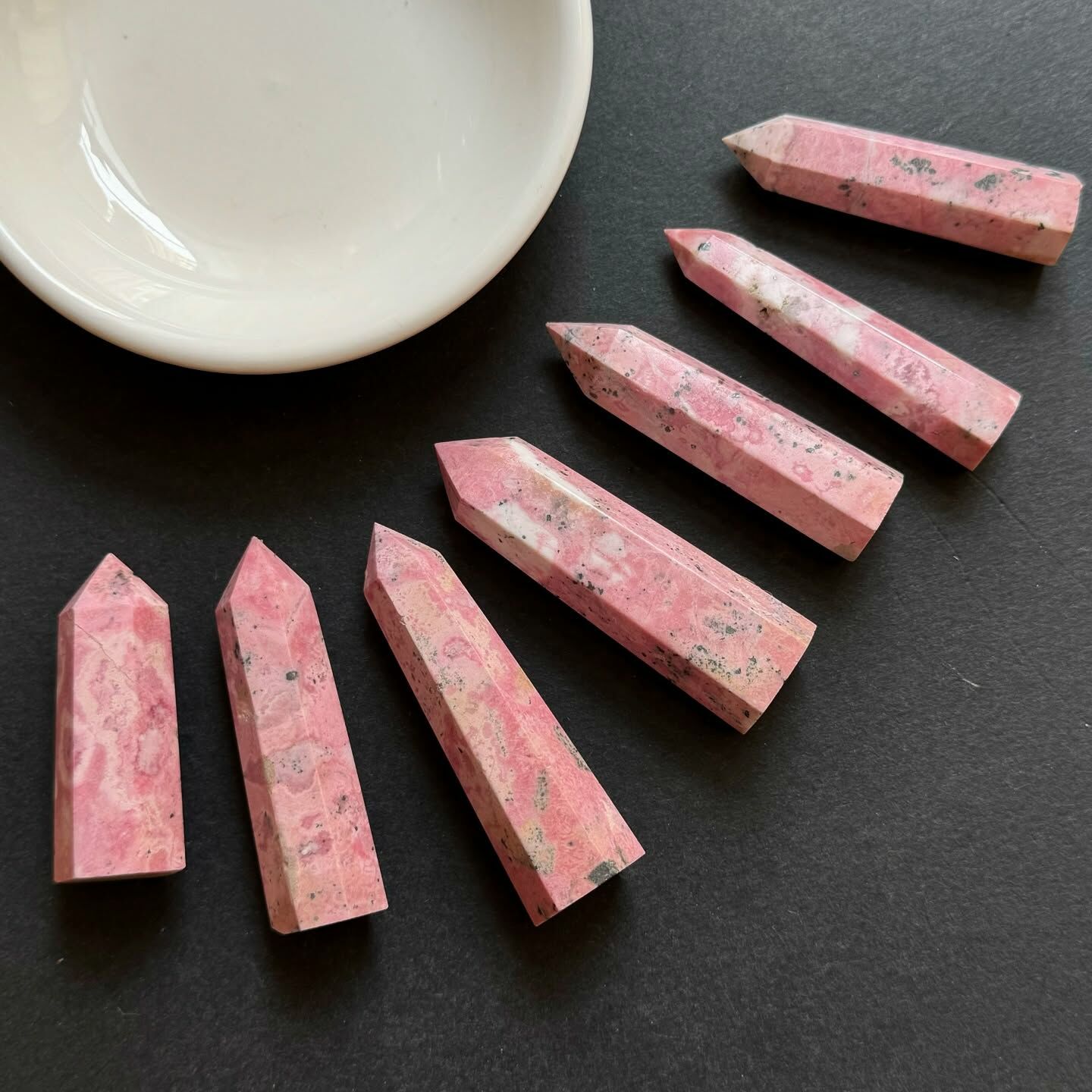 [原石] 菱錳礦 / 紅紋石 水晶柱