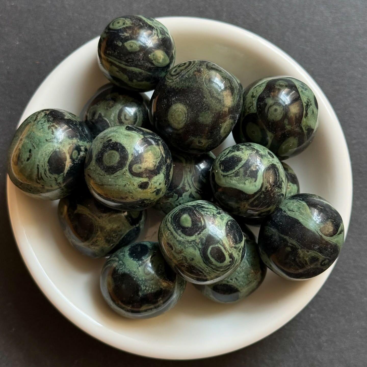 [原石] 剛巴巴碧玉 水晶滾石