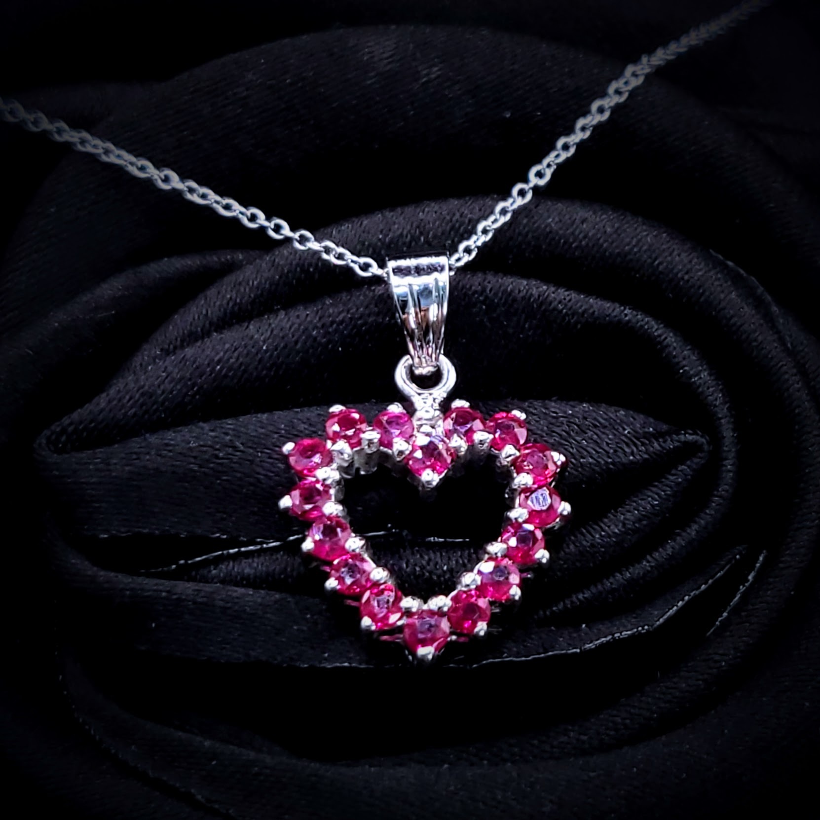 14K White Gold 0.44ct Ruby Pendant