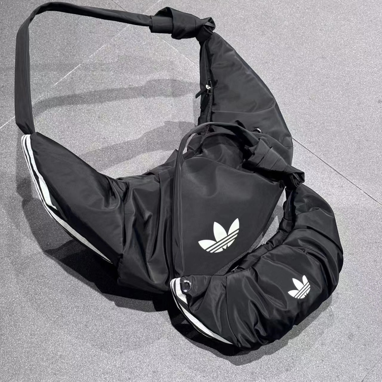 ADIDAS ORIGINALS 牛角包 小//大 單肩 斜背包 黑色 百搭 三葉草 KA9266/KA9271