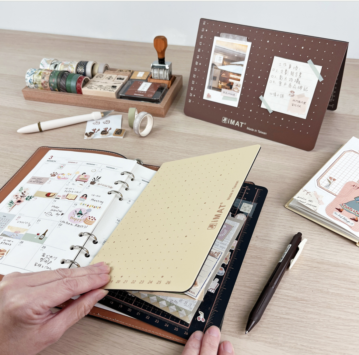 iMAT | A4 環保無毒書型摺疊切割墊 限量雙色