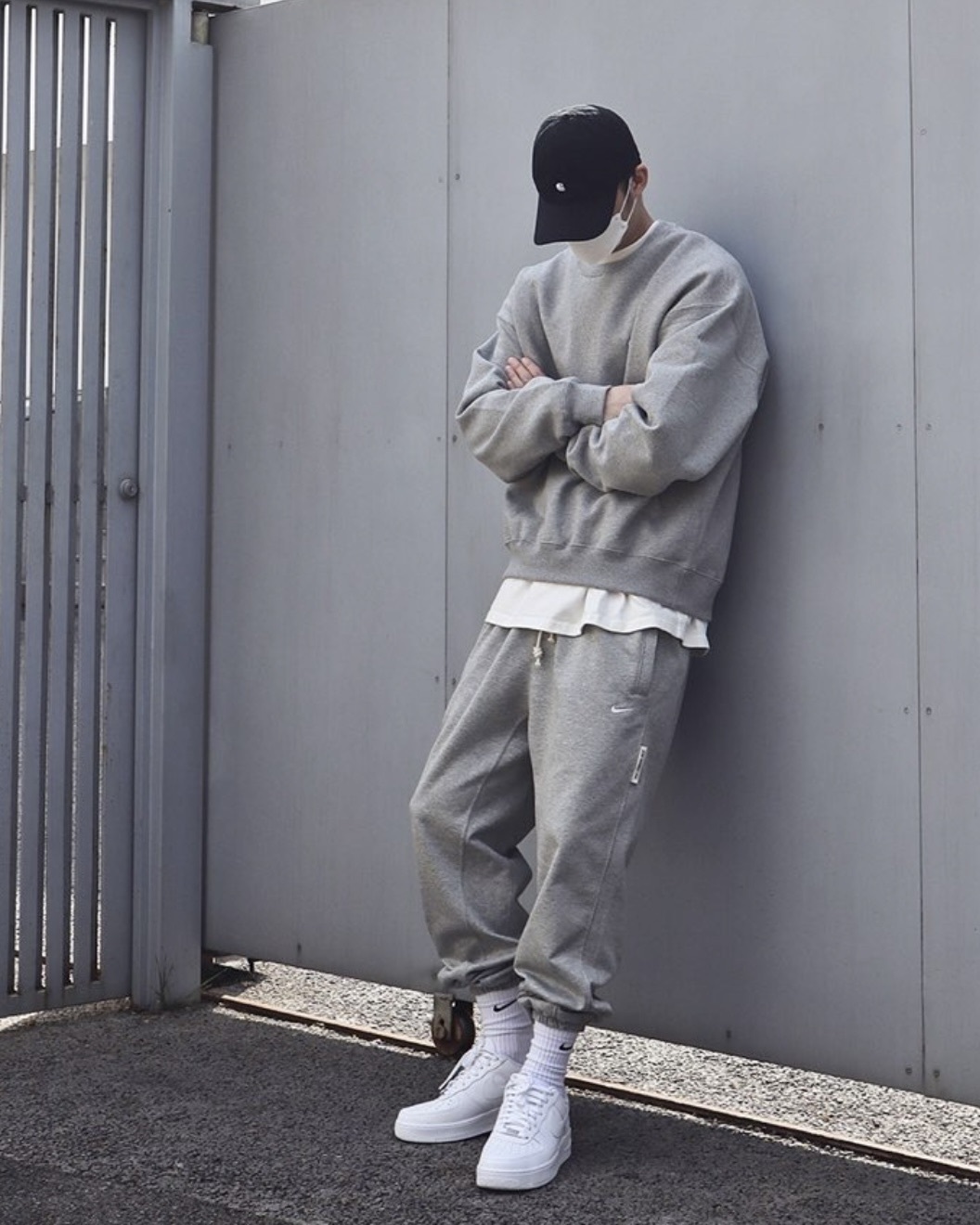 #現貨 Nike Dri-FIT Standard Issue 口袋拉鍊 刺繡 縮口棉褲 CK6366-063