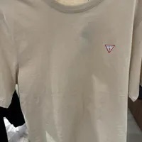 [S] GUESS BEIGE SIDE LOGO T-SHIRT, MO2K9480-BEG (SGU680)