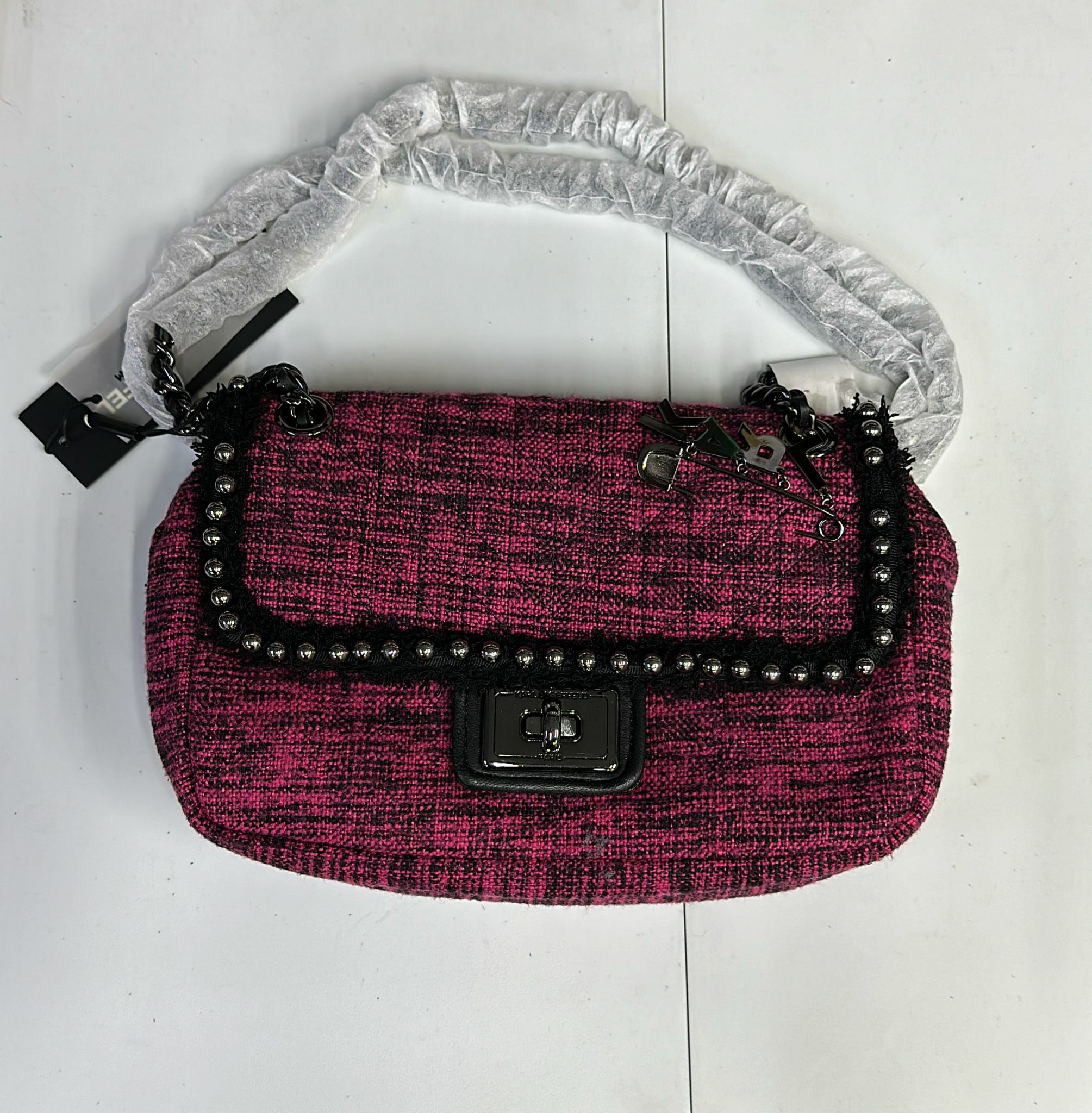 Cd2119**