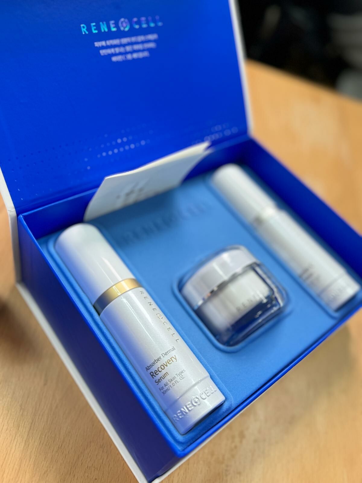 A22 Rene Cell 套裝