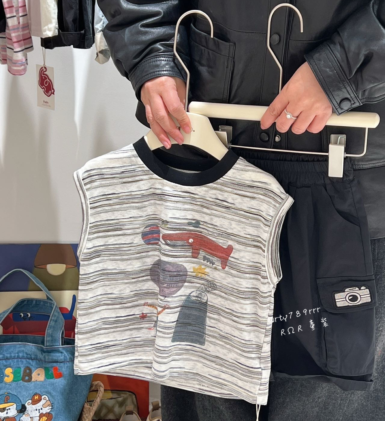 兒童條紋無袖背心