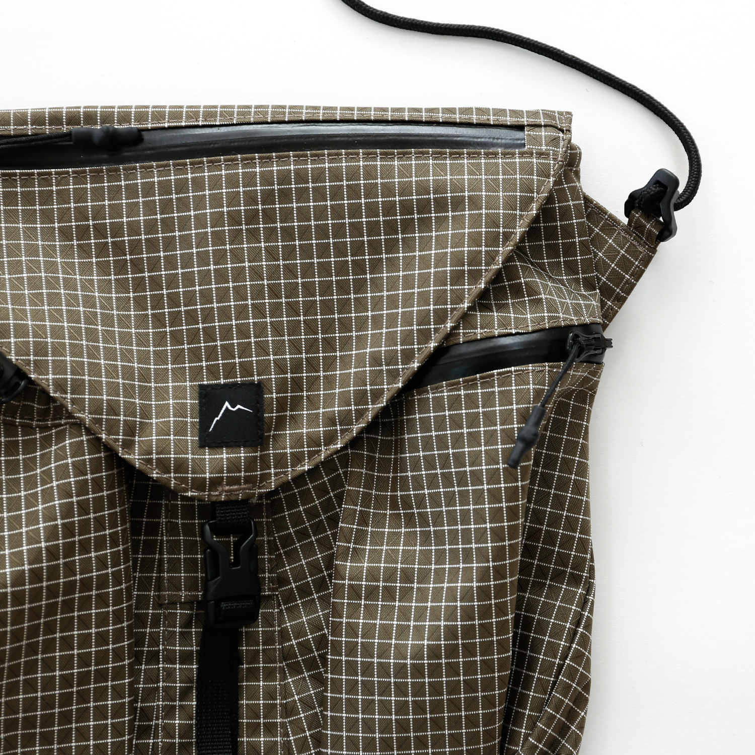 CAYL Seorak 5 Grid Solid 胸前包Khaki/卡其綠