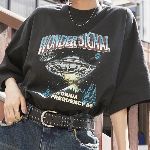 MONO-MART 飛碟短袖 黑藍 上衣 復古印畫圖案 日本代購//預購