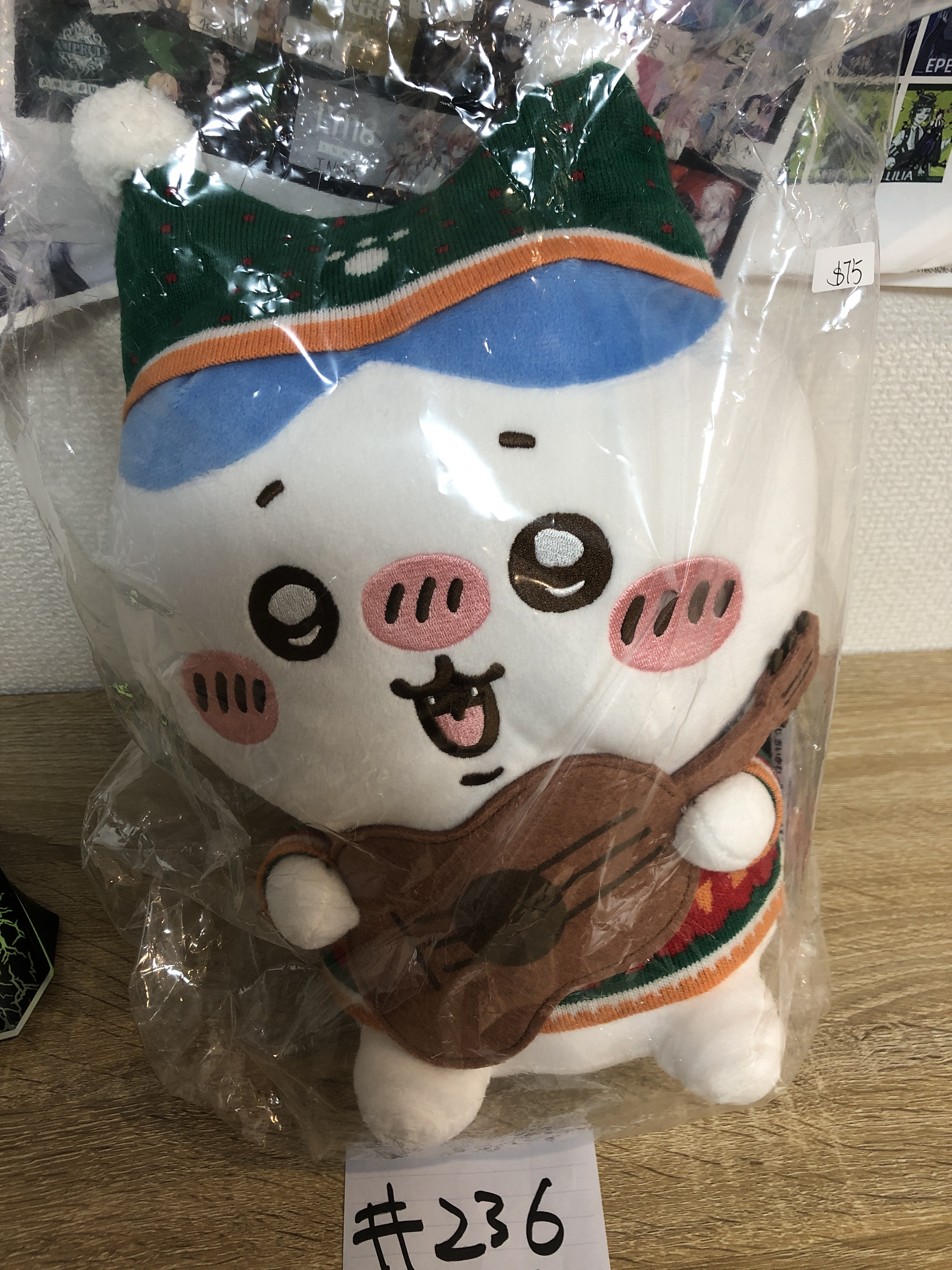 CHIIKAWA 八字貓  711聖誕 公仔#236