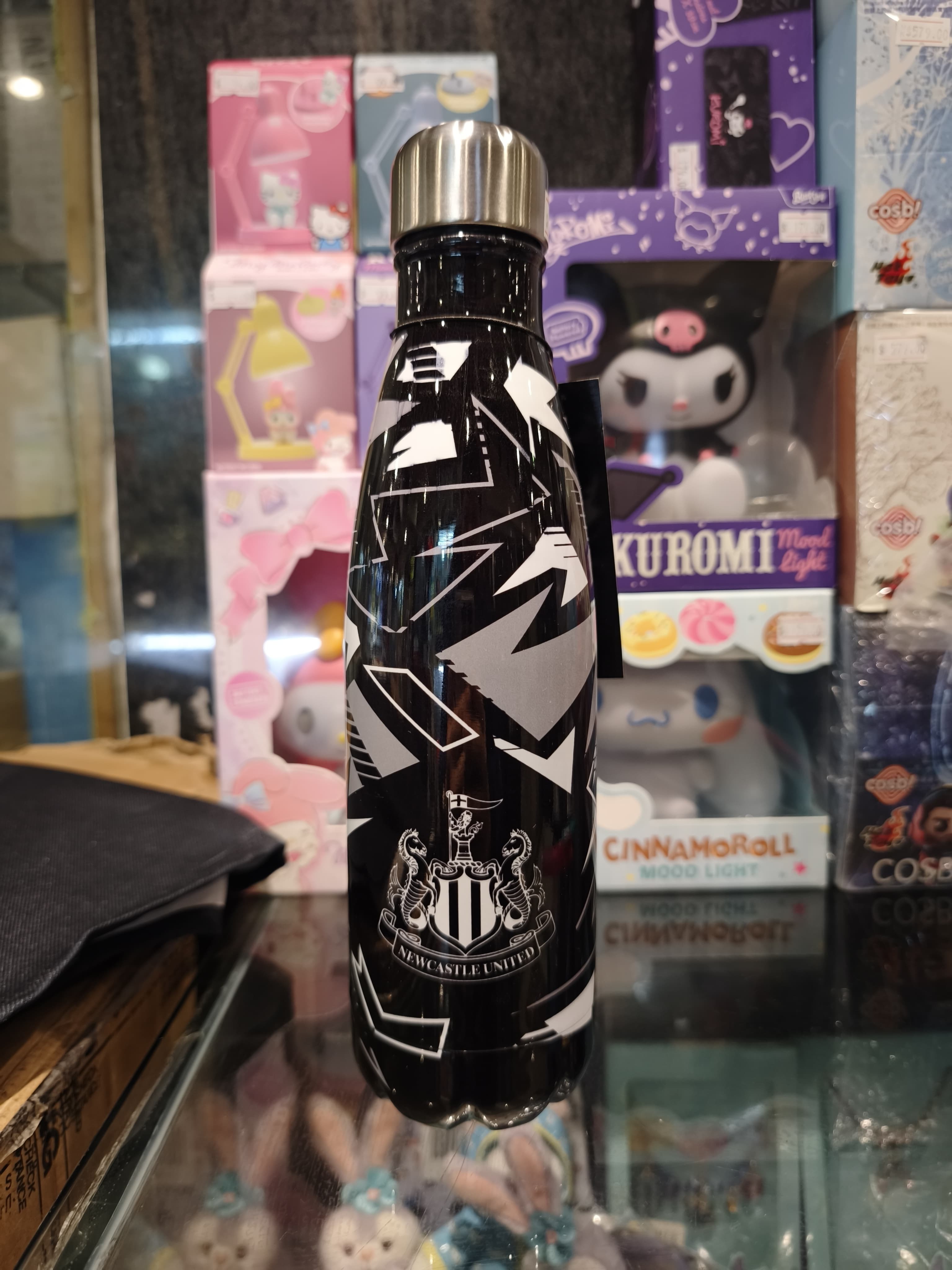 紐卡素閃黑色金屬水樽