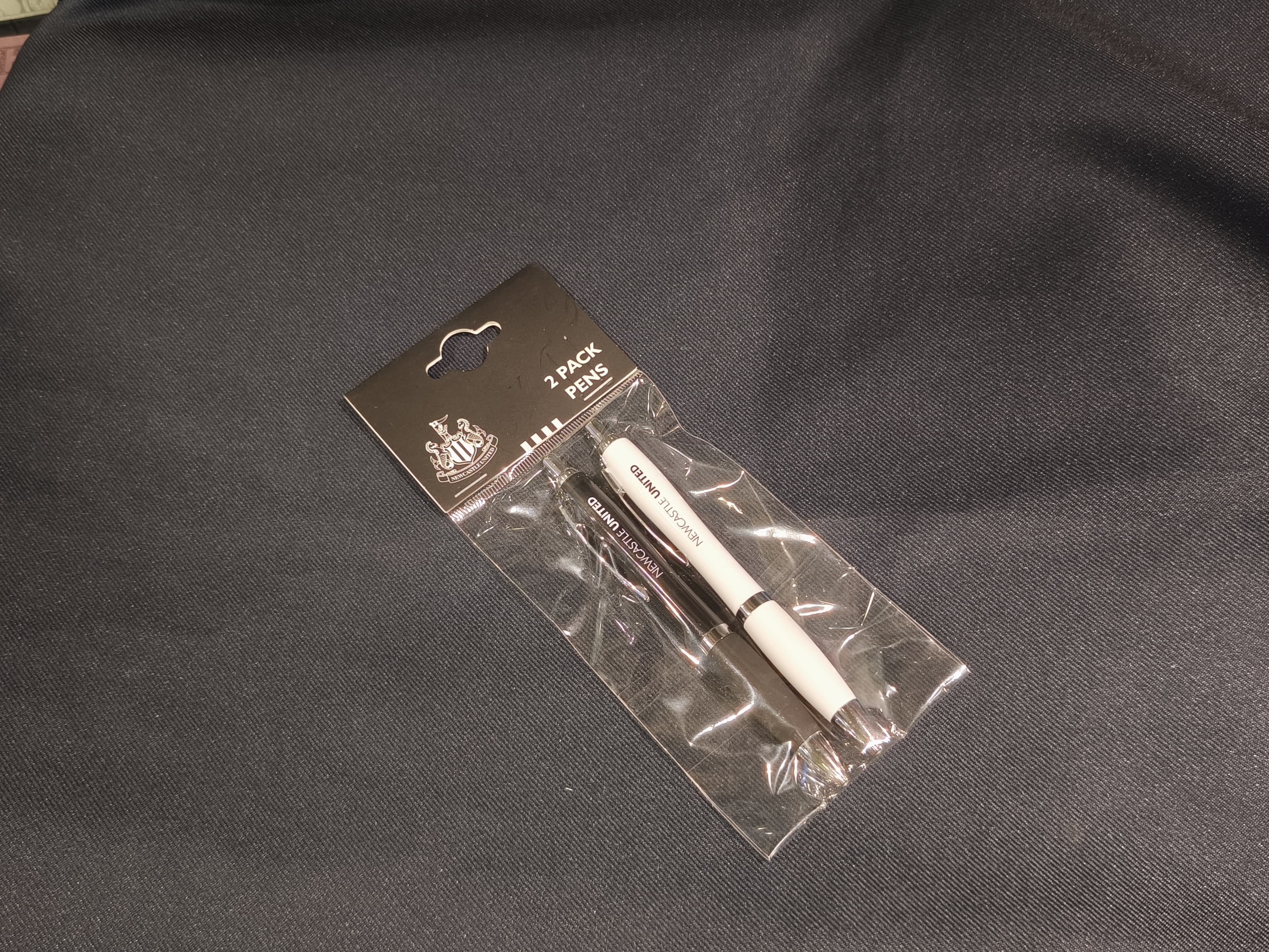 紐卡素球迷黑白原子筆孖裝