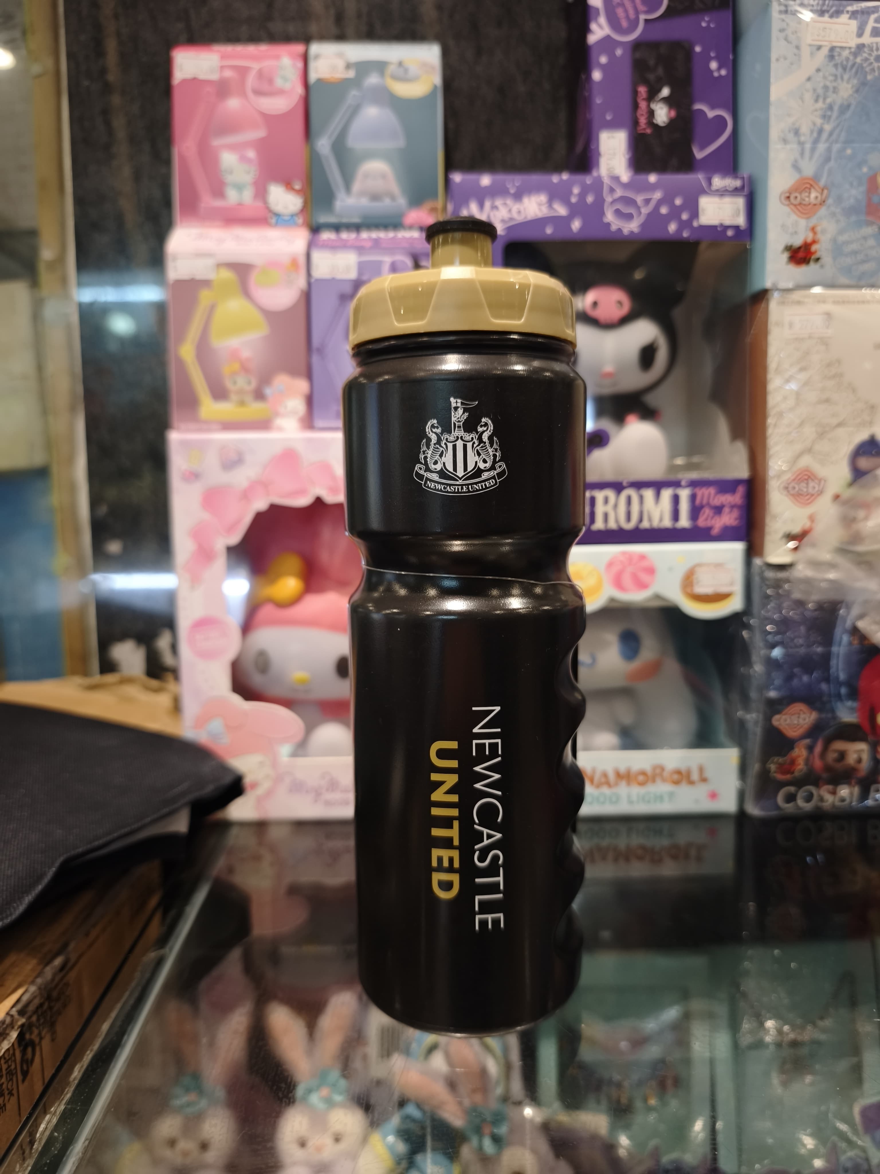 紐卡素黑色運動水樽