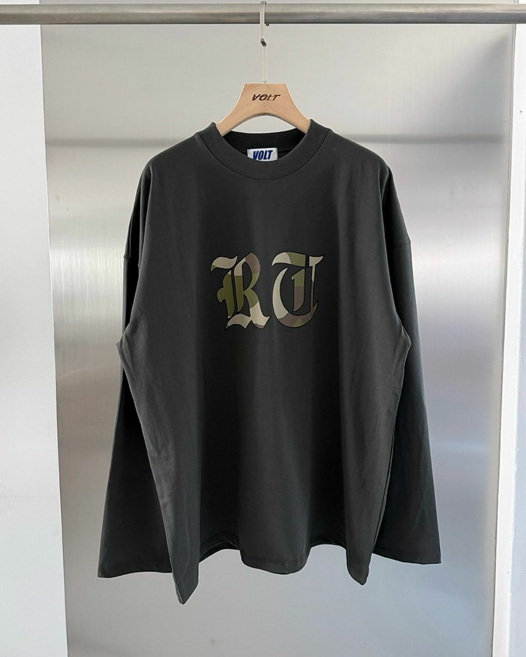 英文字長袖衫 VOLT-082T