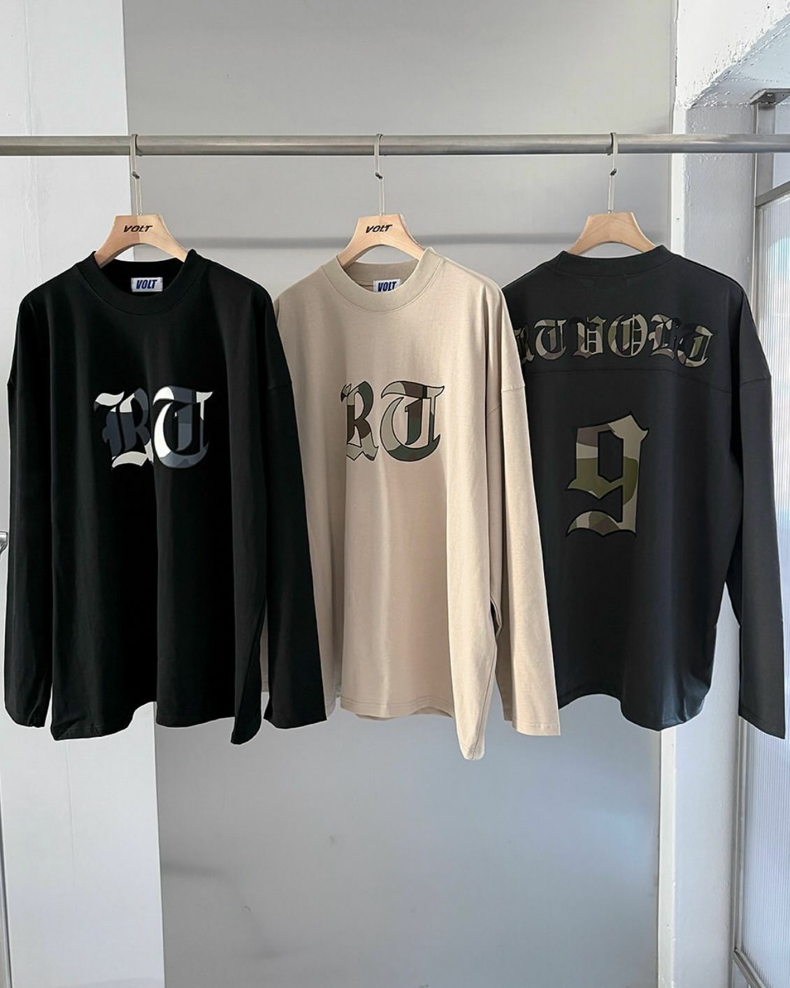 英文字長袖衫 VOLT-082T