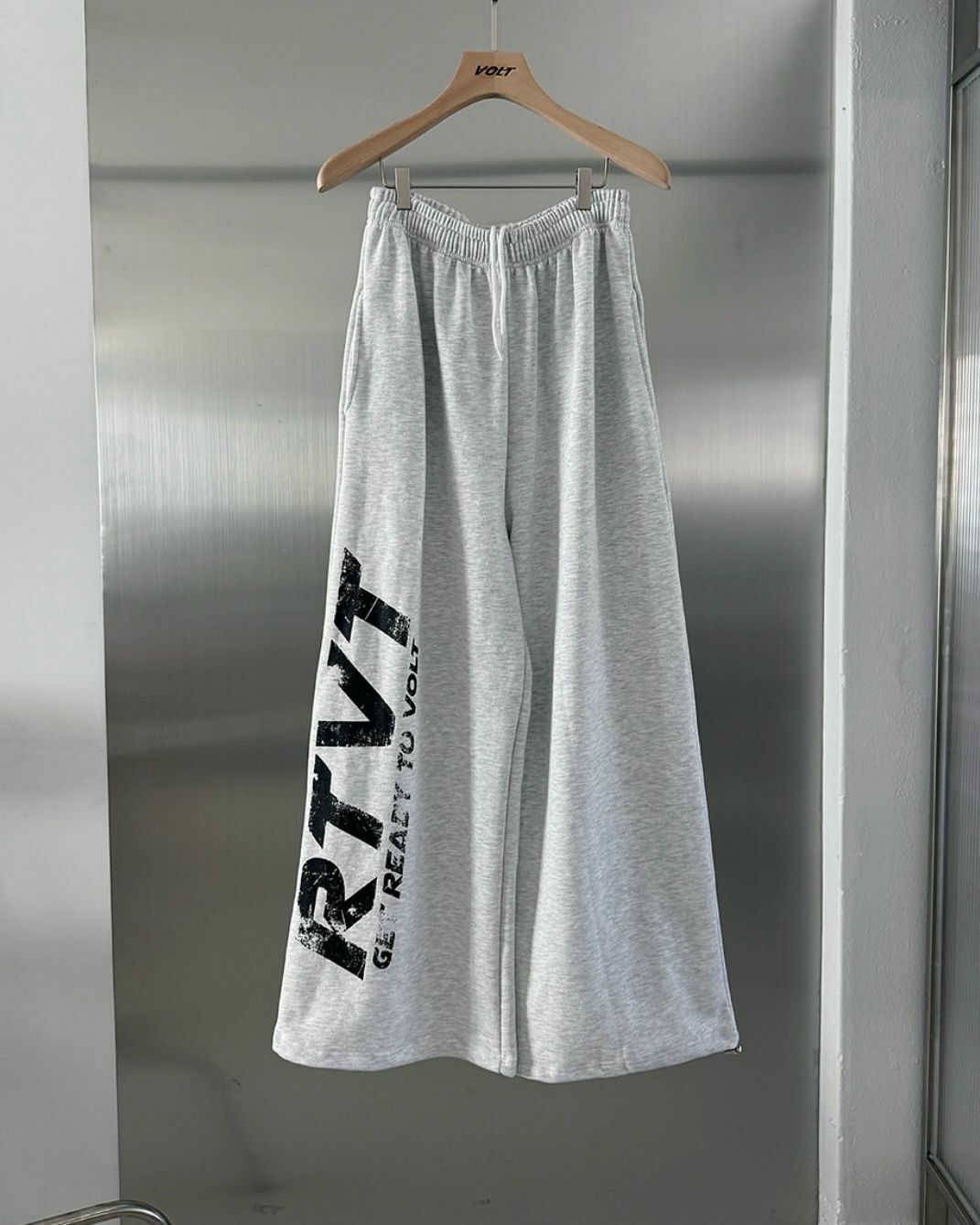 英文字可束腳鬆身運動褲 VOLT-084P