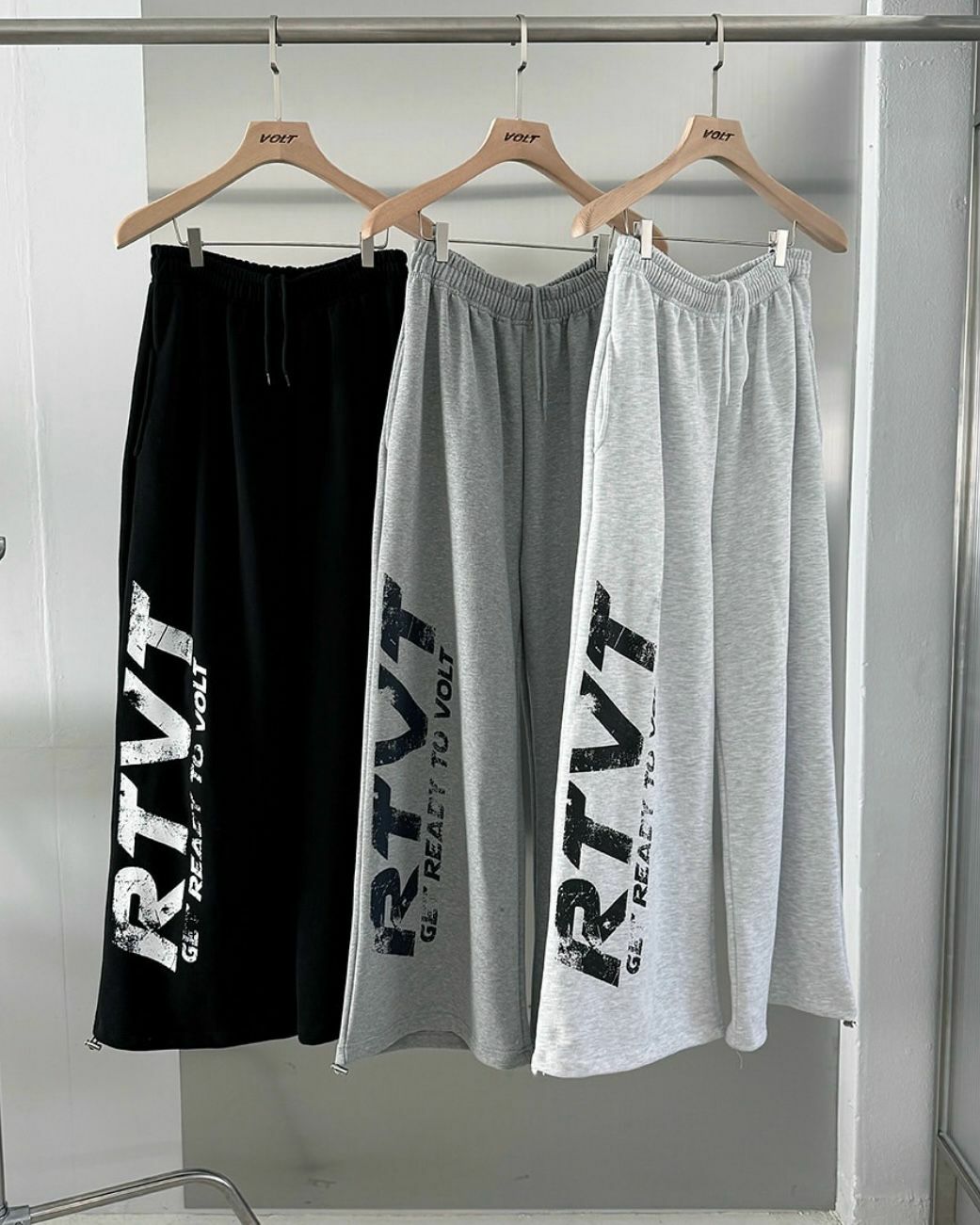英文字可束腳鬆身運動褲 VOLT-084P