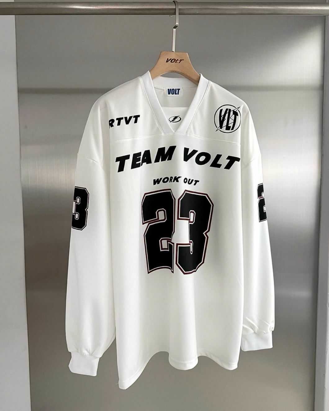 V領英文字數字長袖衫 VOLT-085T