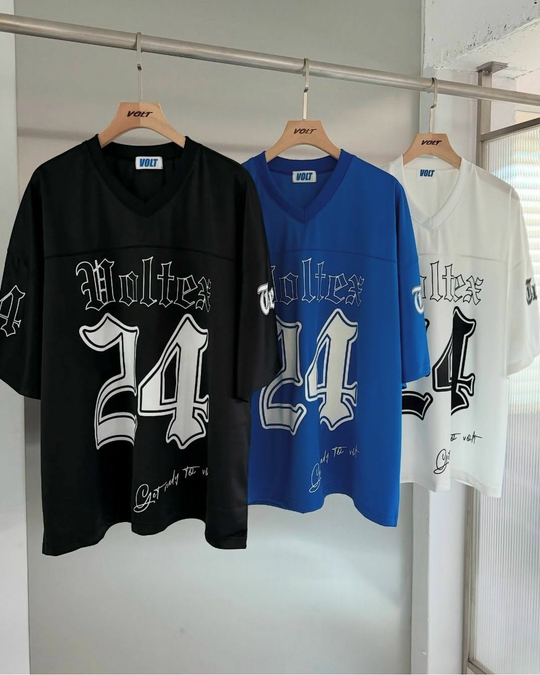 V領英文字數字短袖Tee VOLT-089T