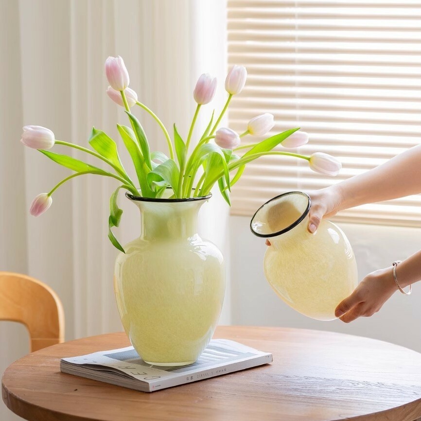 《5839》奶油黃色琉璃花瓶