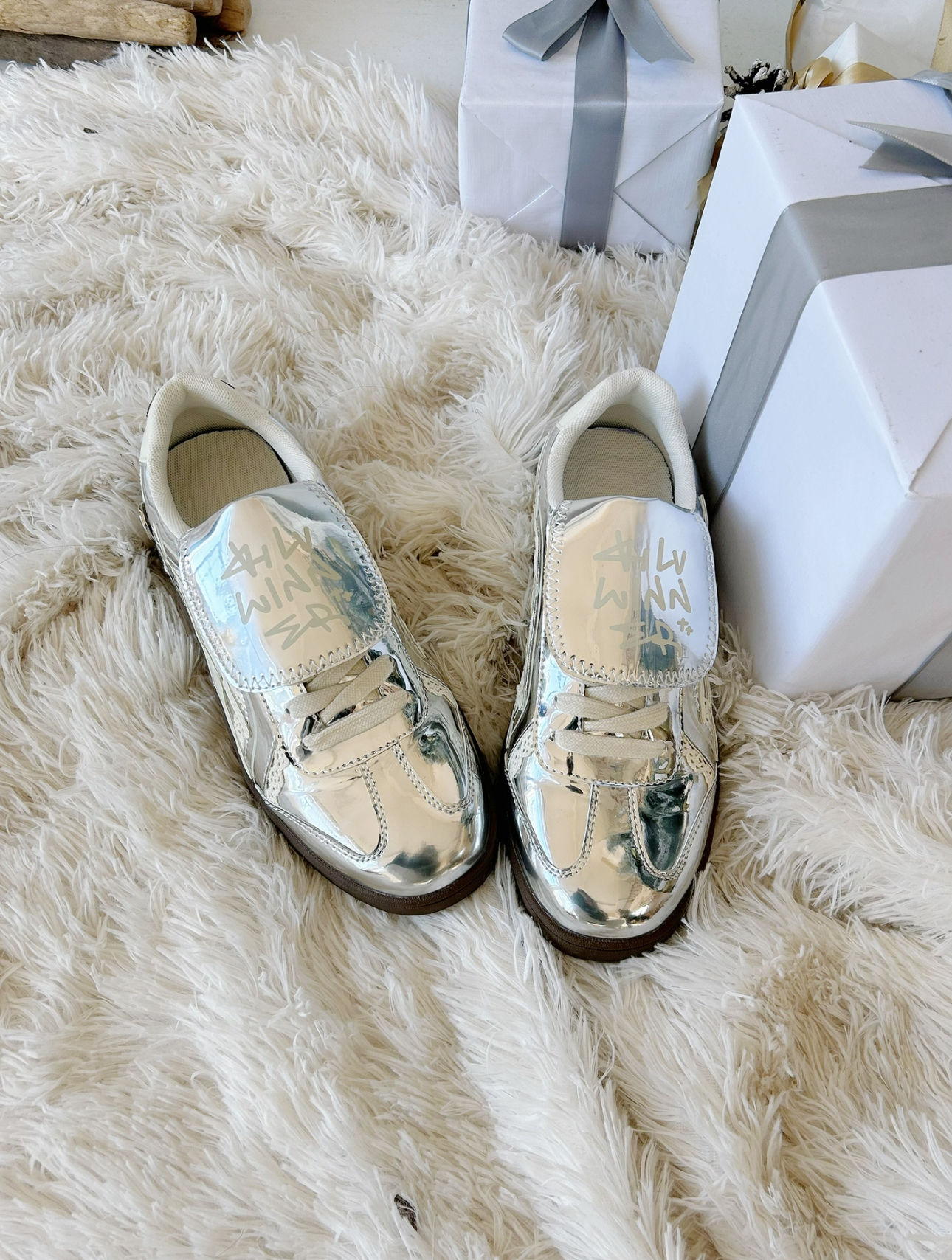 預訂|Killwinner 德訓鞋 銀色蕾絲