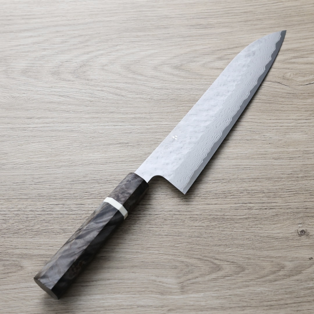 二唐刃物　磨き槌目 STRIX 牛刀　240 二唐刃物磨き槌目 STRIX 牛刀240