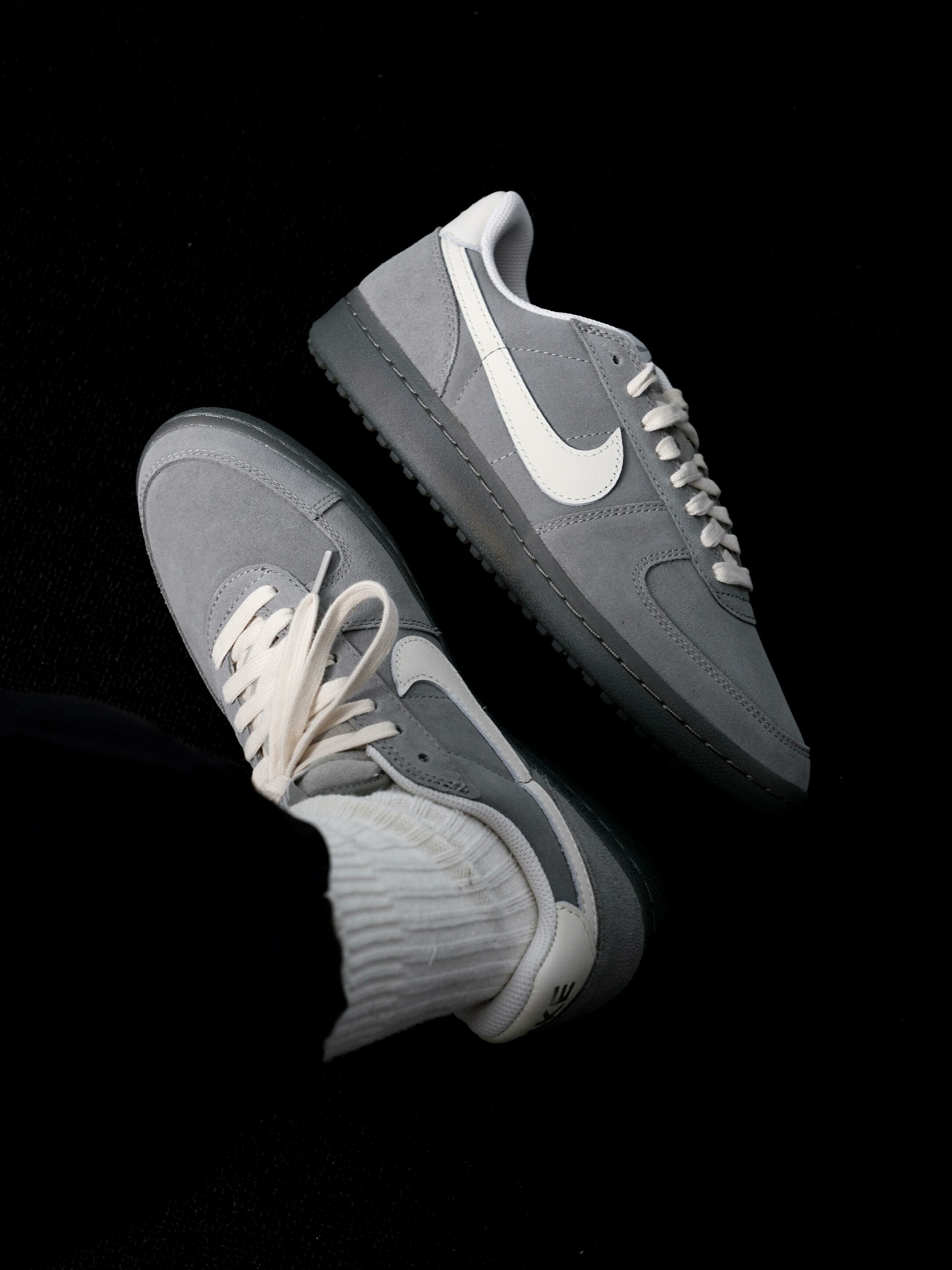 Nike Field General 灰白色 麂皮 焦糖底 復古 德訓鞋 訓練鞋 橄欖球鞋 IF0666-300/預購