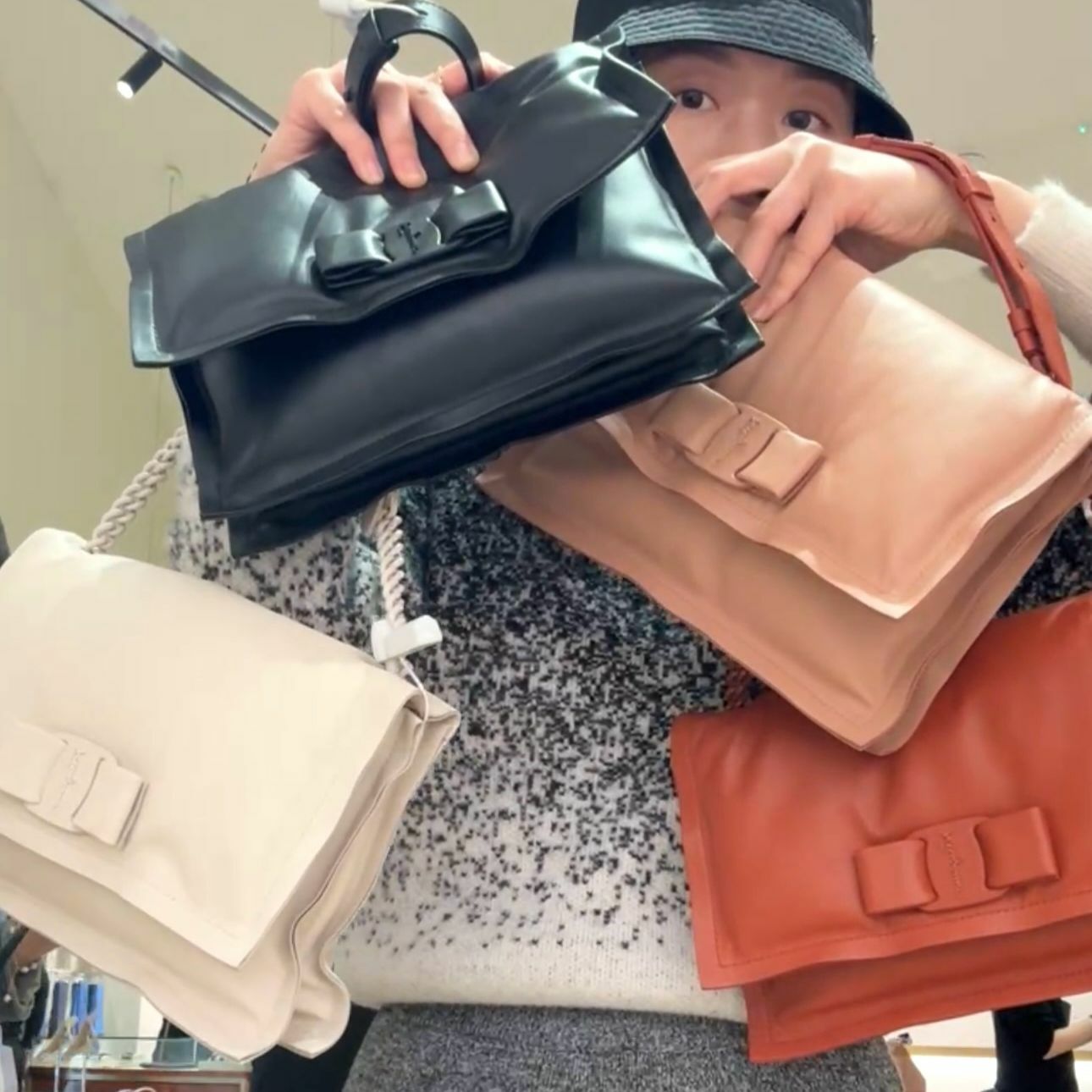 Salvatore Ferragamo leather chain shoulder bag 4 colors