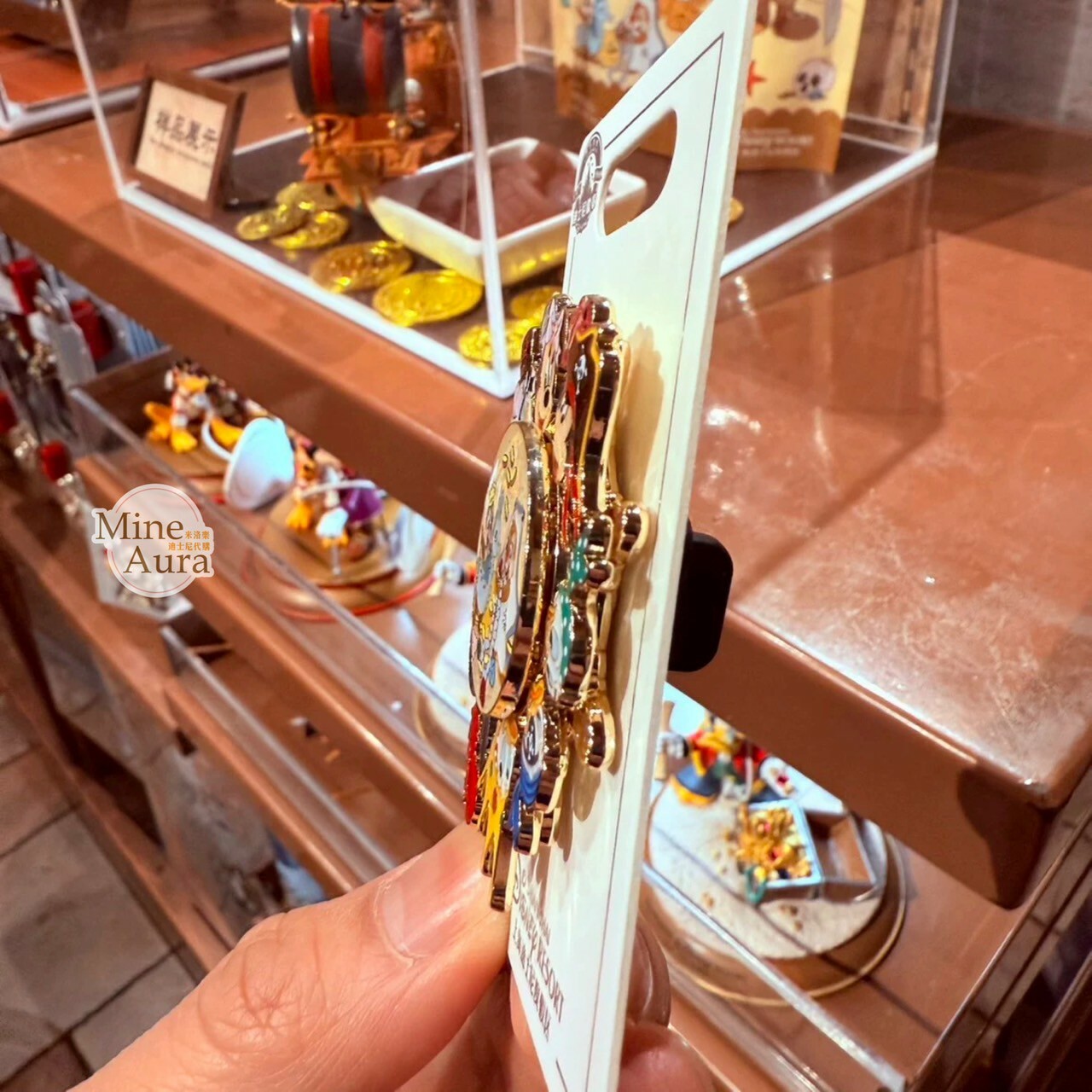 海怪系列 米奇 Mickey 與好友們 立體造型 療癒轉轉 旋轉 徽章 PIN -上海迪士尼樂園