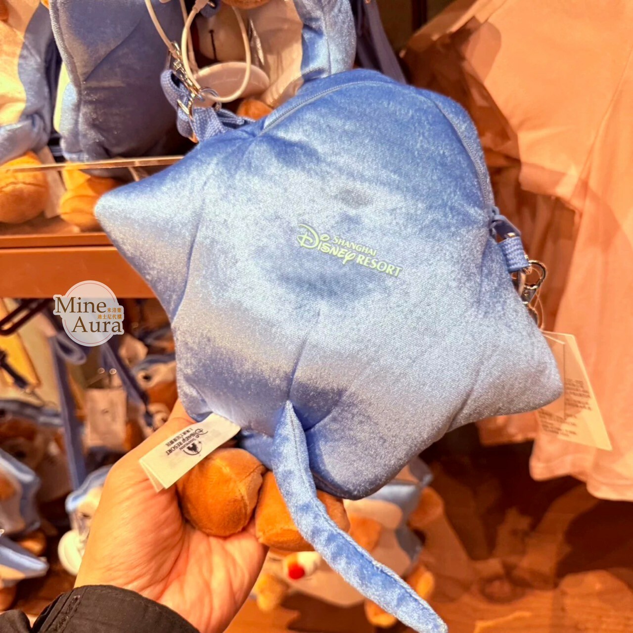 海怪系列 紅鼻 蒂蒂 Dale 變裝 魟魚 造型 絨毛 斜背 小包 奇奇蒂蒂 Chip 'n Dale -上海迪士尼樂園