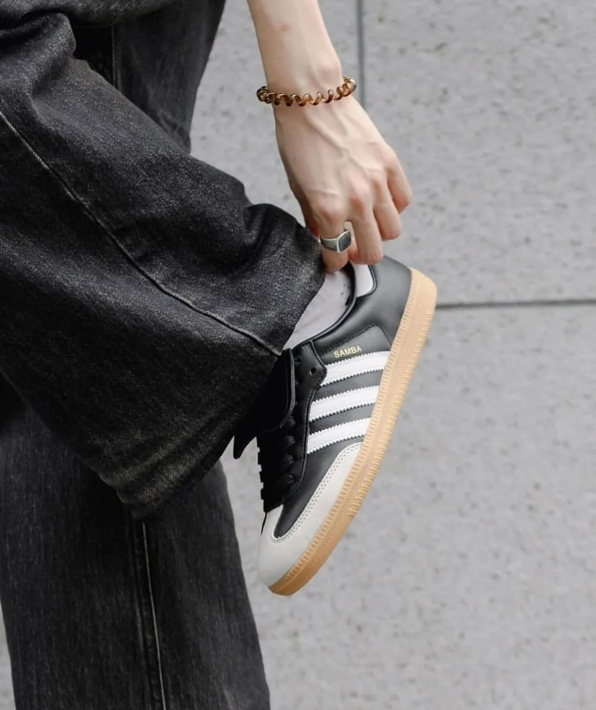 ADIDAS ORIGINALS SAMBA LONG TONGUES 翻蓋鞋舌 焦糖底 黑色 IG2010