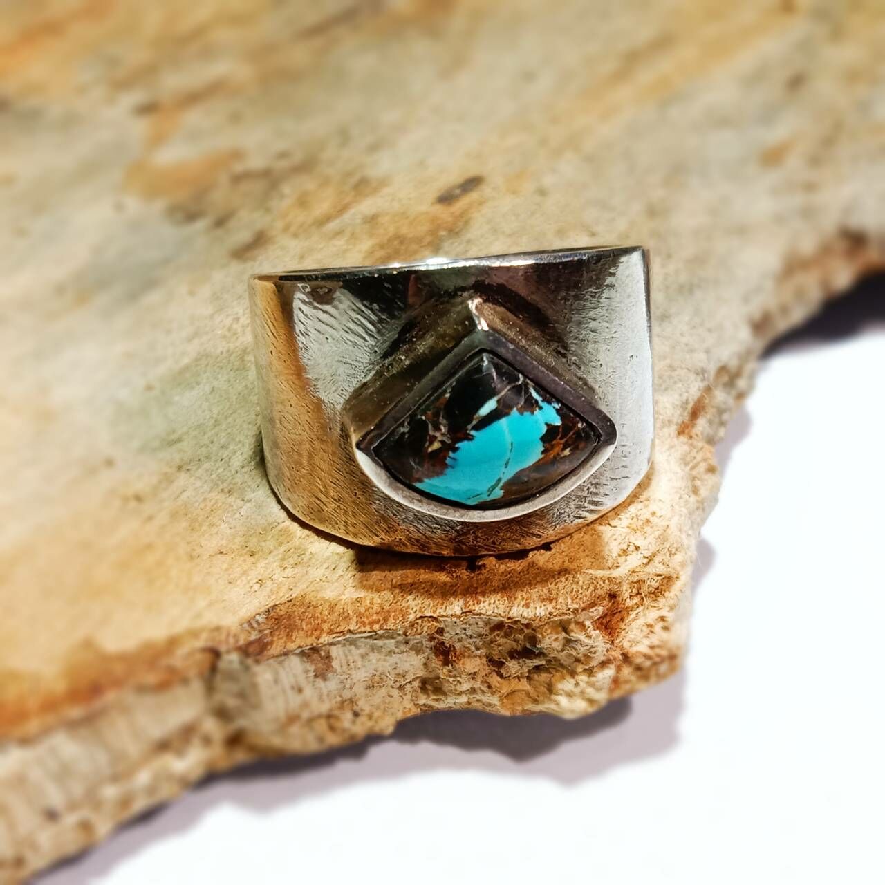 Black Venom Jewelry- Freedom & Prayer 美國Thunder Mountain松石