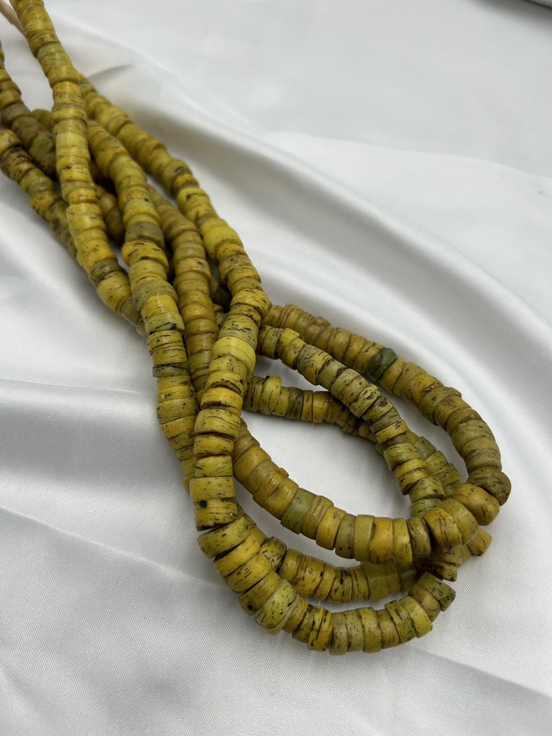 條-貿易古老黃珠10mm（55cm,約100顆)