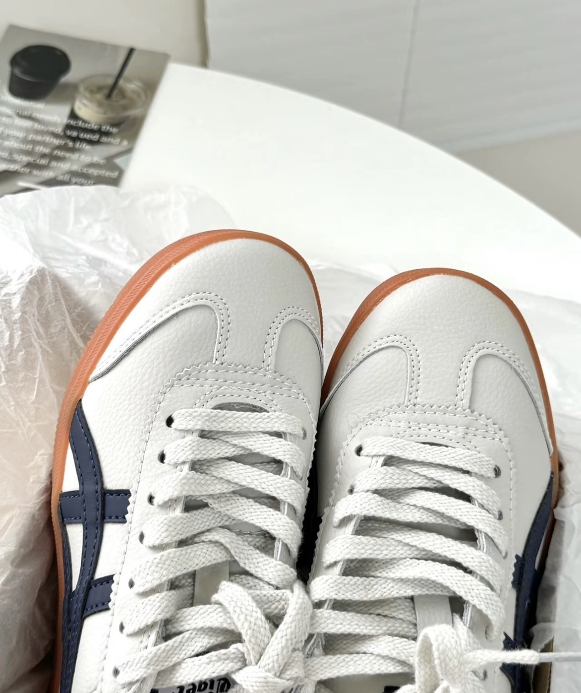 Onitsuka Tiger 鬼塚虎 Tokuten 藍紋乳酪 米白色 深藍色 焦糖底 復古 德訓鞋