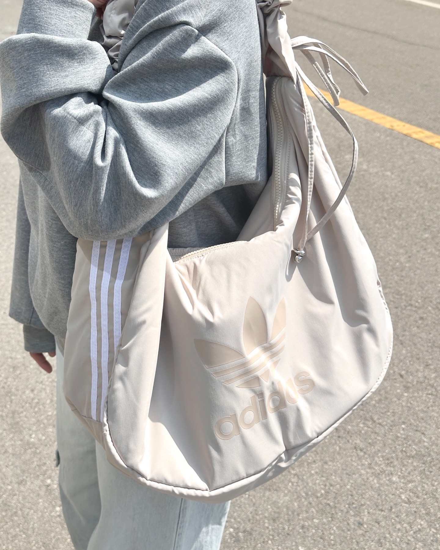 Adidas Originals  Bag 提手雲朵包 單肩包 腋下包 奶茶色