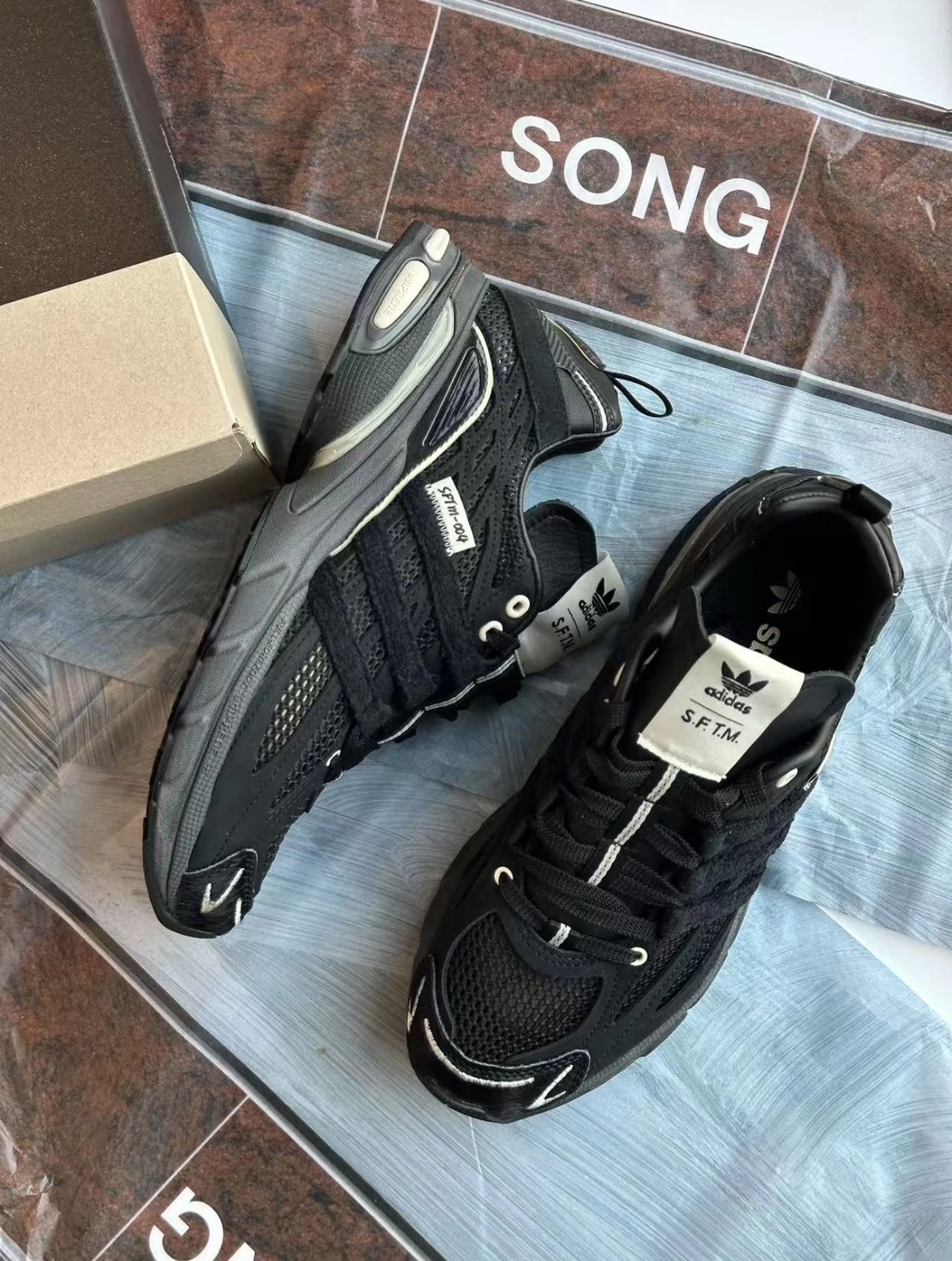 Song For The Mute X Adidas Originals Cushion SFTM  聯名款 男女同款 黑色 JP8416