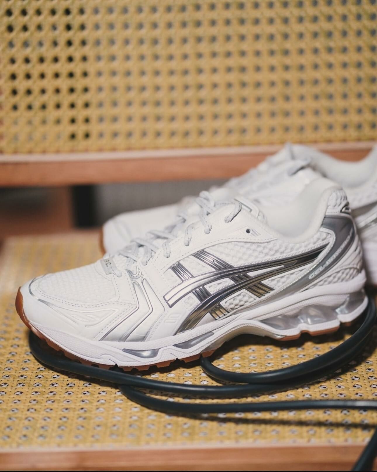 現貨| A.P.C. x ASICS GEL-KAYANO 14 1203A727-100