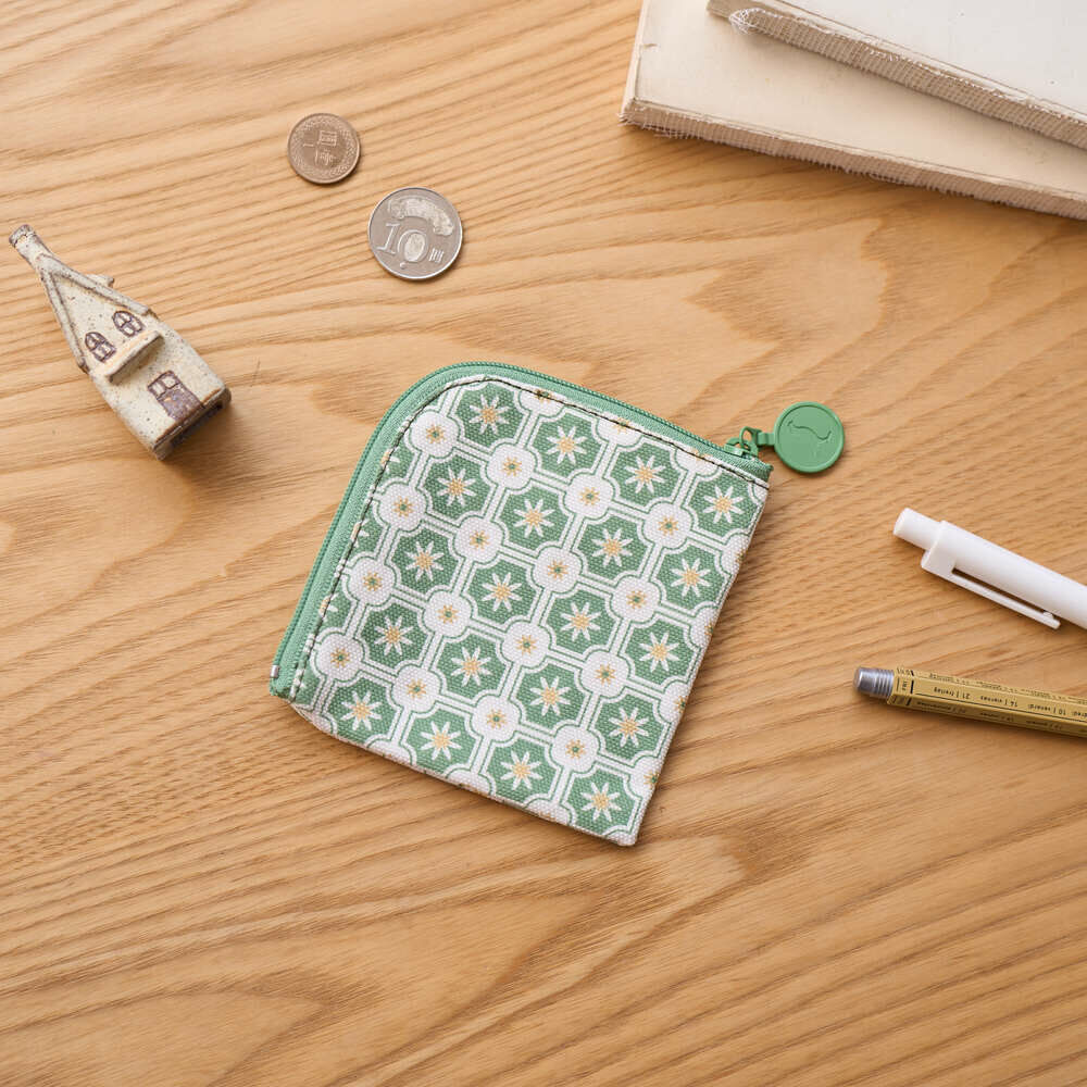 Zipper Card Purse/Old Ceramic Tile No.2/Sage Green